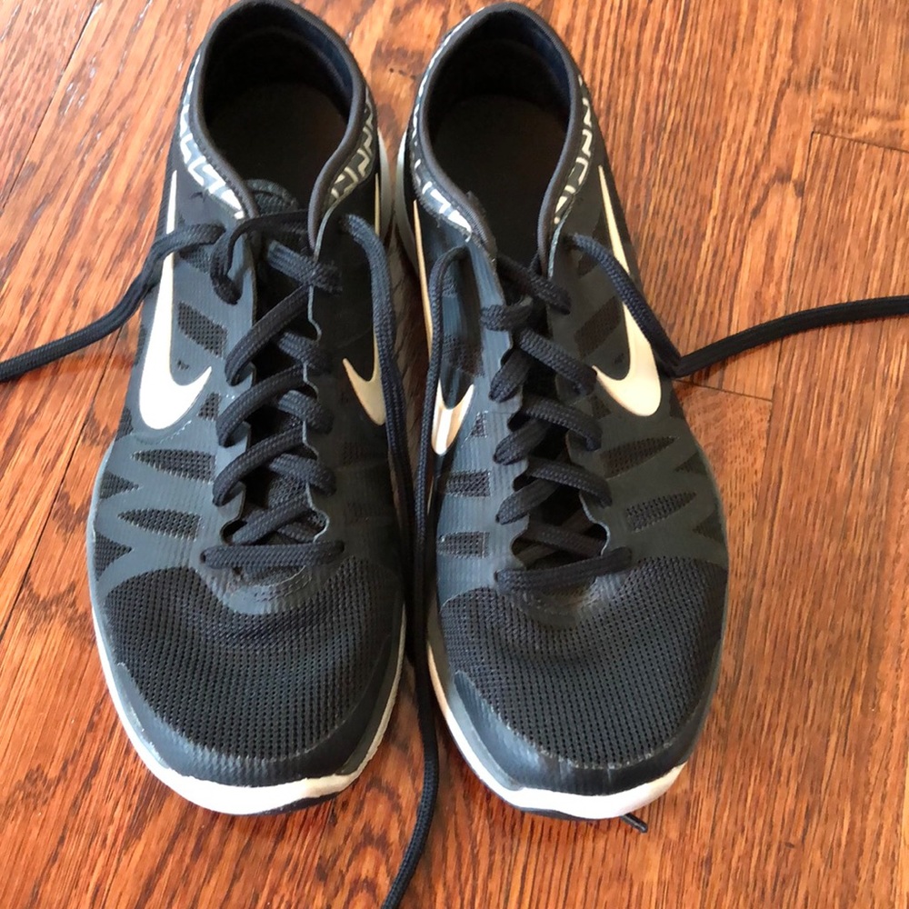 Black Nike Sneakers